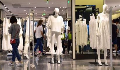 選擇服裝商品進(jìn)銷(xiāo)存軟件，解決輔料銷(xiāo)售行業(yè)痛點(diǎn)