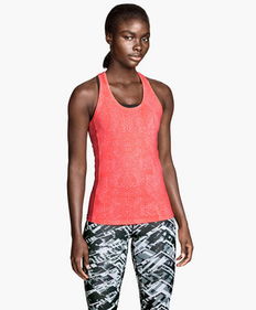 女裝品牌服裝輔料銷售指南 高品質(zhì)原材料推薦與行業(yè)洞察